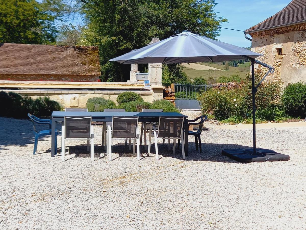 Au Pays De Jacquou : Chambre D'Hotes Et Table D'Hotes Fossemagne Экстерьер фото