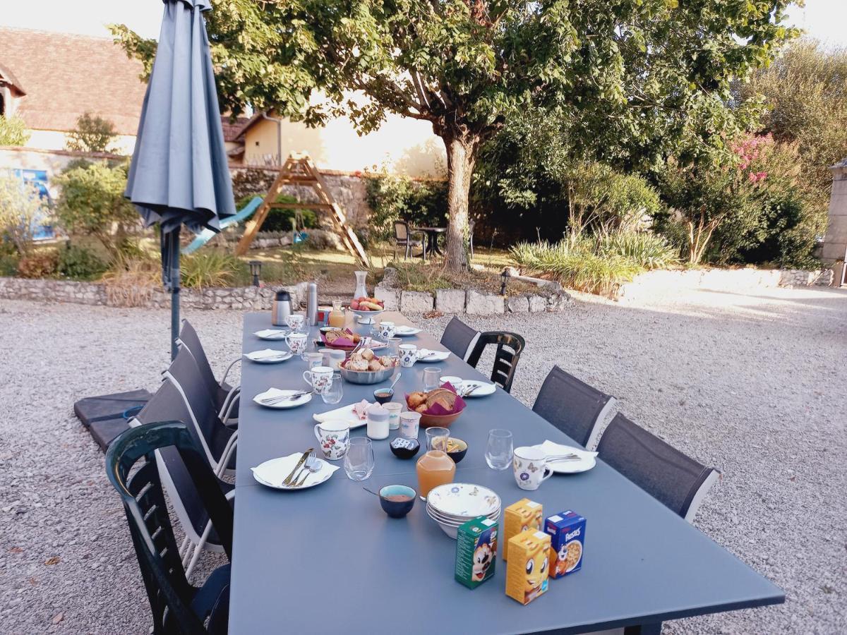 Au Pays De Jacquou : Chambre D'Hotes Et Table D'Hotes Fossemagne Экстерьер фото
